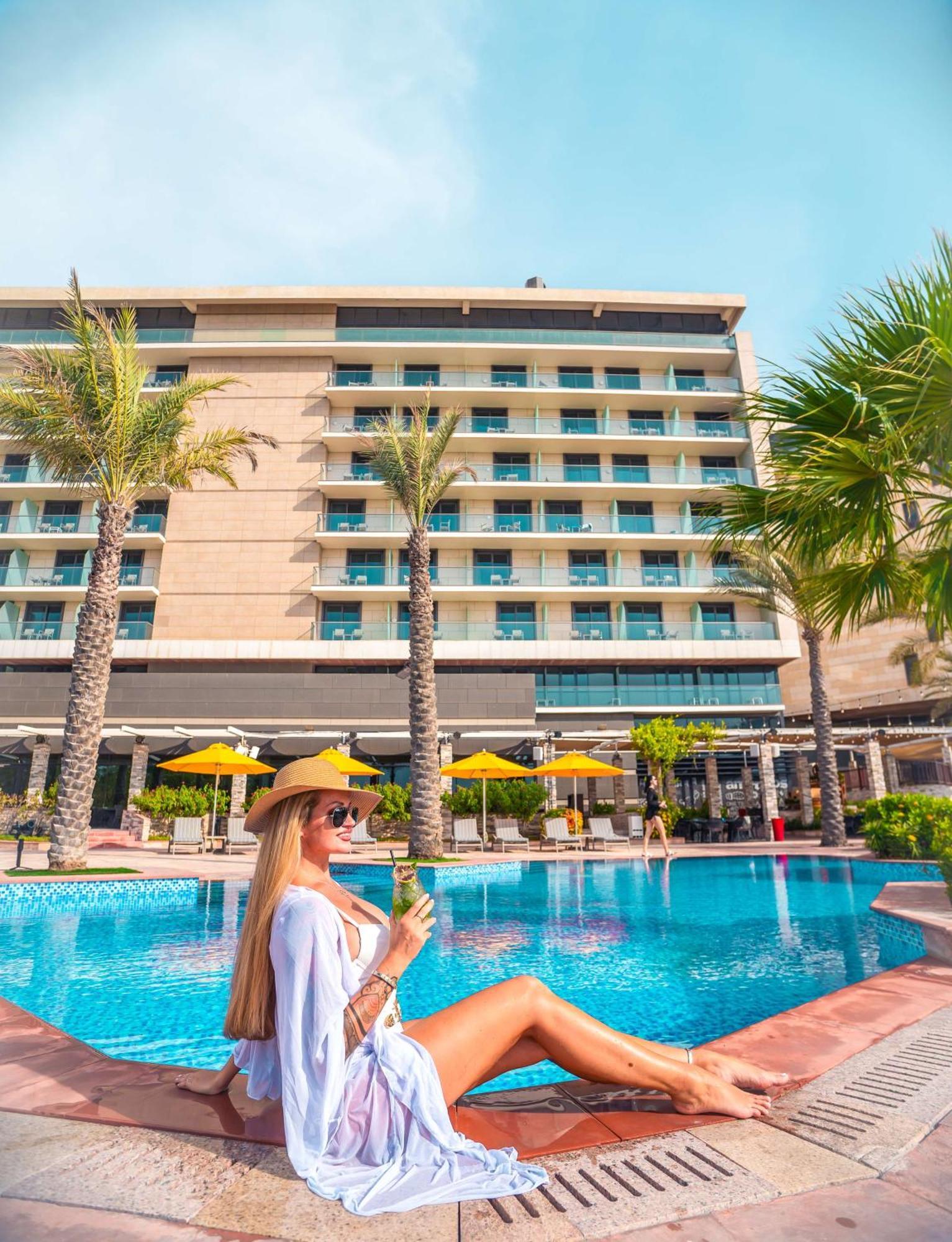 Park Inn By Radisson Abu Dhabi Yas Island Exterior photo