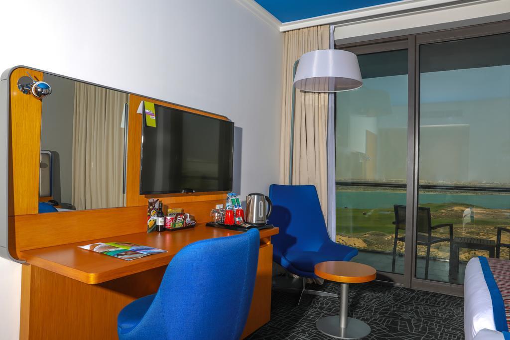 Park Inn By Radisson Abu Dhabi Yas Island Exterior photo